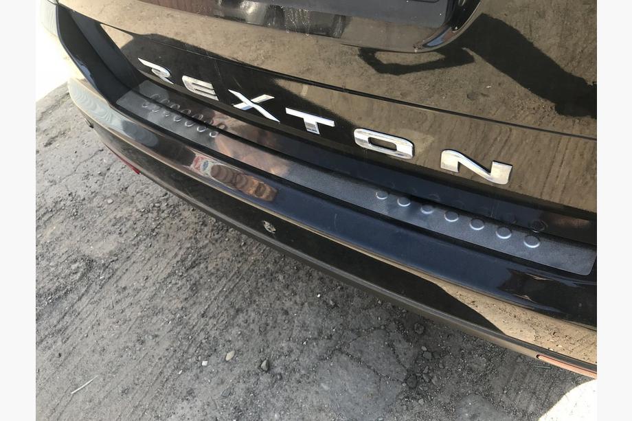 SsangYong Rexton I 2001–2017 Nerezové lišty na zadní nárazník OmsaLine (nerez) Fotografie 3