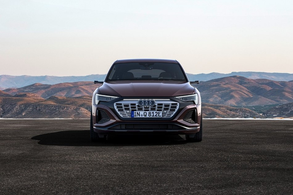 Recenze prémiového kupé SUV Audi Q8 e-tron Sportback