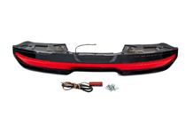 Toyota Land Cruiser 300 2021– Spoiler Long LED fotografie 8