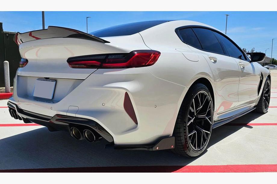 BMW řada 8 G14/G15/G16 2018– Sada bodykitu Carbon FullSet (pro F93) Fotografie 5