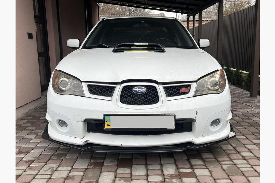 Subaru Impreza 2000–2007 Přední lip spoiler Niken Black (ABS) Fotografie 4