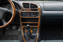 Mazda 323 1977–2003 Obložení palubní desky (ořech, F 1994-1997) fotografie 1