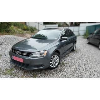 Nerezové lišty na masku chladiče 2011-2014 (4 ks) Volkswagen Jetta 2011–2018 fotografie 3