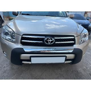 Nerezové lišty na masku chladiče 2006-2010 (4 ks) Toyota Rav 4 2006–2013 fotografie 2