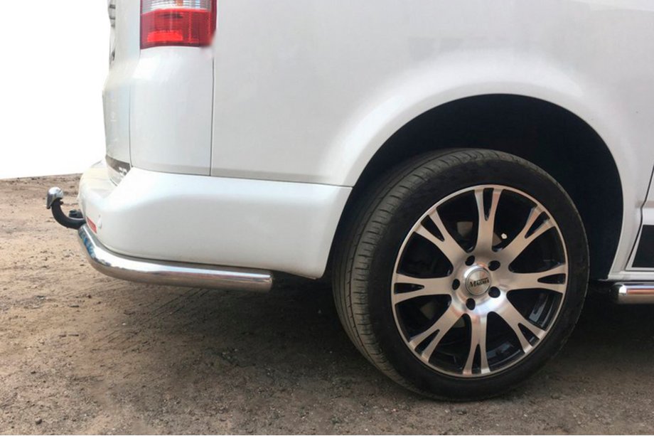 Volkswagen T5 Multivan 2003–2010 Zadní rohy AK003 (2 ks, nerez) Image