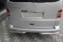 Volkswagen T5 Caravelle 2004–2010 Zadní rohy AK003 (2 ks, nerez) fotografie 2