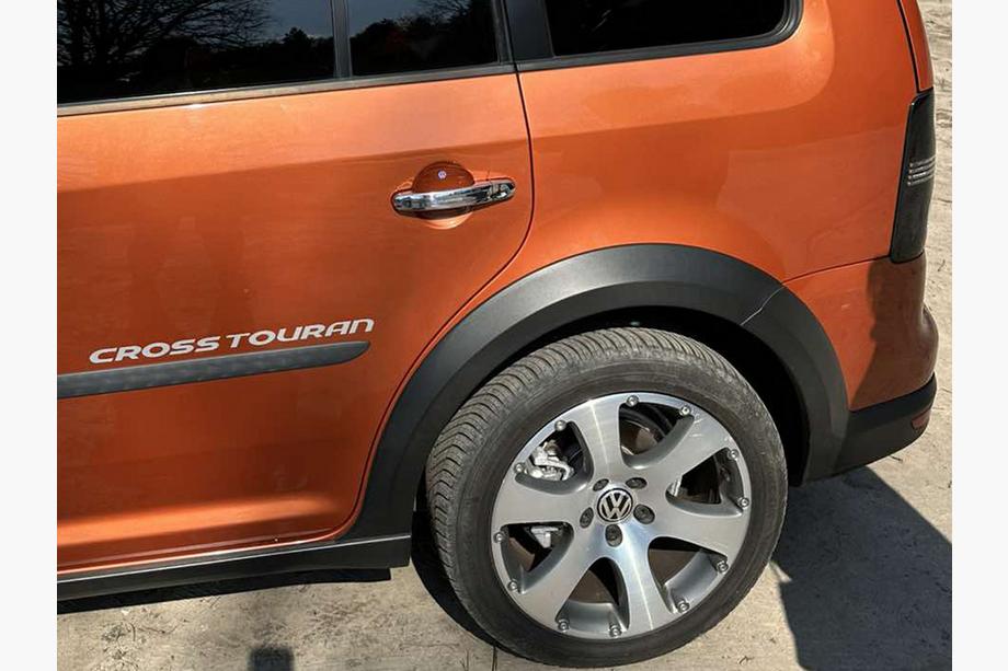 Volkswagen Touran 2010–2015 Chromové kryty klik dveří (4 ks, nerez) Carmos - turecká ocel Fotografie 3