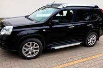 Nissan X-trail T31 2007–2014 Boční nášlapy Allmond Grey (2 ks, hliník) fotografie 1