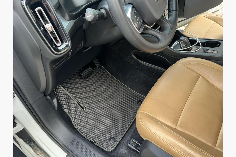 Volvo XC40 2018– EVA autokoberce do interiéru (šedé) Image