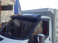 Ford Transit 2000–2014 Sluneční kšilt na čelní sklo (černý lesk, 5 mm) fotografie 15