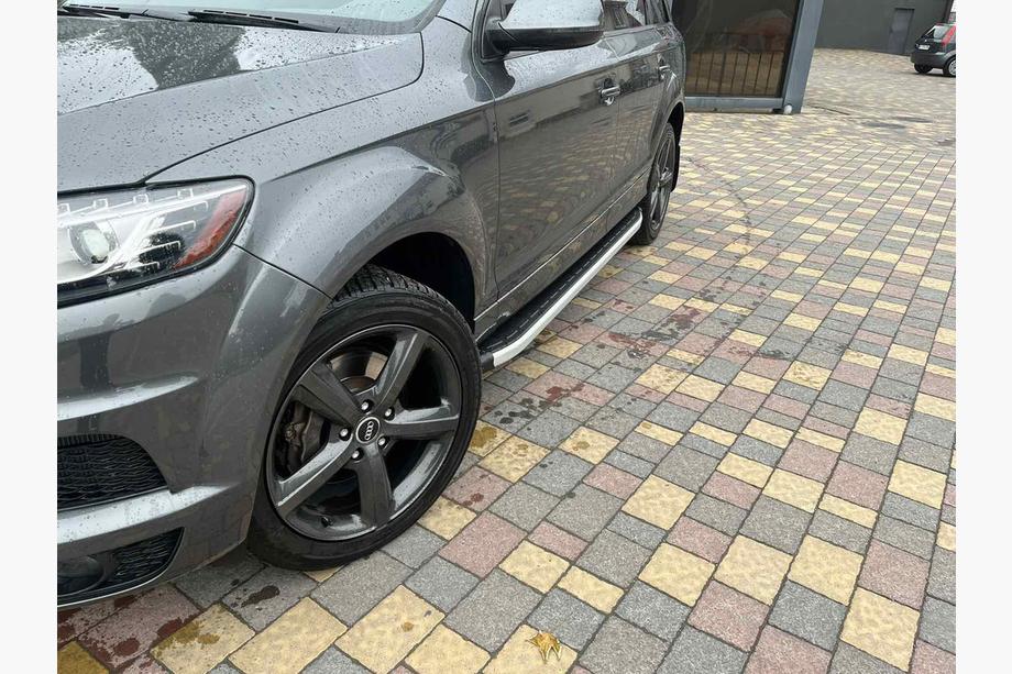 Audi Q7 2005–2015 Boční nášlapy Fullmond (2 ks, hliník) Fotografie 5