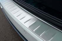 BMW řady 3 E90/E91 2005–2011 Nerezová lišta na zadní nárazník (2006-2008, SW, nerez) fotografie 3