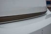 BMW řada 1 F20/F21 2011–2019 Nerezová lišta na hranu víka kufru fotografie 5