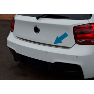 Nerezová lišta na hranu víka kufru BMW řada 1 F20/F21 2011–2019 fotografie 3