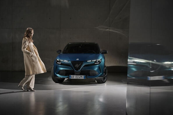 Alfa Romeo Junior Hybrid: přehled crossoveru