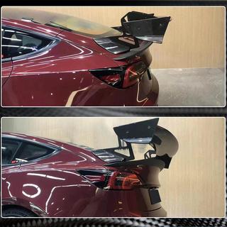 Spoiler V6 (2017-2023, karbon) Tesla Model 3 2017– fotografie 3