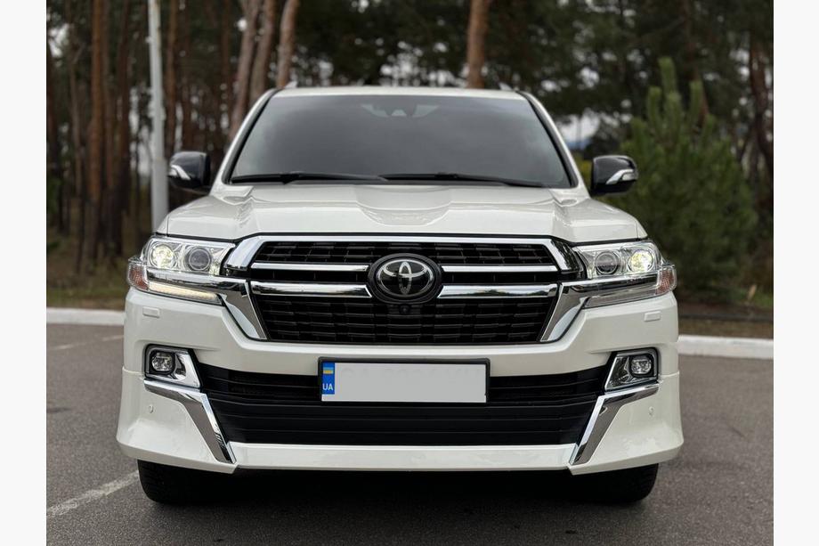 Toyota Land Cruiser 200 2007–2021 Přední lip spoiler 2016↗ (Executive 2021) Fotografie 7