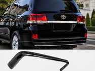 Toyota Land Cruiser 200 2007–2021 Zadní difuzor s chromem 2016-2021 (Executive 2019/2021) Bílá barva fotografie 1