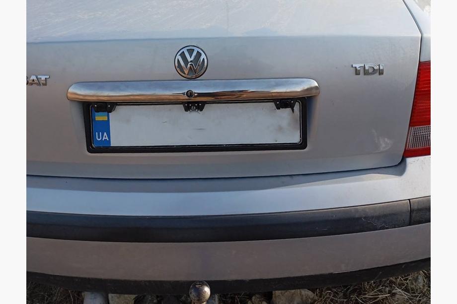 Volkswagen Passat B5 1997–2005 Nerezová lišta nad SPZ 1996-2001 Fotografie 3