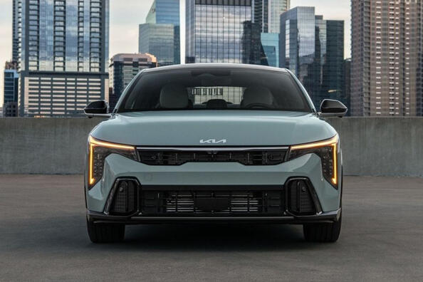 Test Kia K4 druhé generace: styl, technologie a prostor