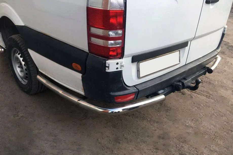Zadní ochranné rámy na auto: k čemu jsou a jak je vybrat?