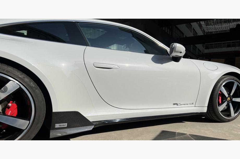 Porsche 911 (992) 2018– Boční prahy Image