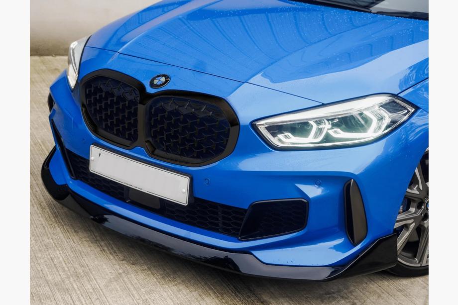 BMW řada 1 F40 2019–2024 Ledvinky Diamond Black (1 ks) Image