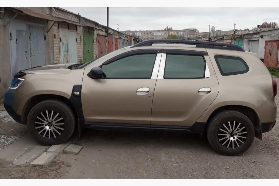 Dacia Duster 2008–2018 Nerezové lišty sloupků dveří (6 ks) Image