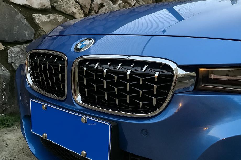 BMW řada 3 F30/F31 2012–2019 Ledvinky Diamond Silver (chromovaný rámeček) Image