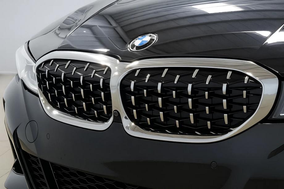 BMW řada 3 G20/G21 2018– Ledvinky Diamond Silver (2018-2022, chromový rámeček) Image