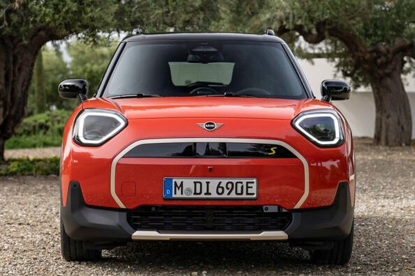 Test elektrického crossoveru MINI Aceman