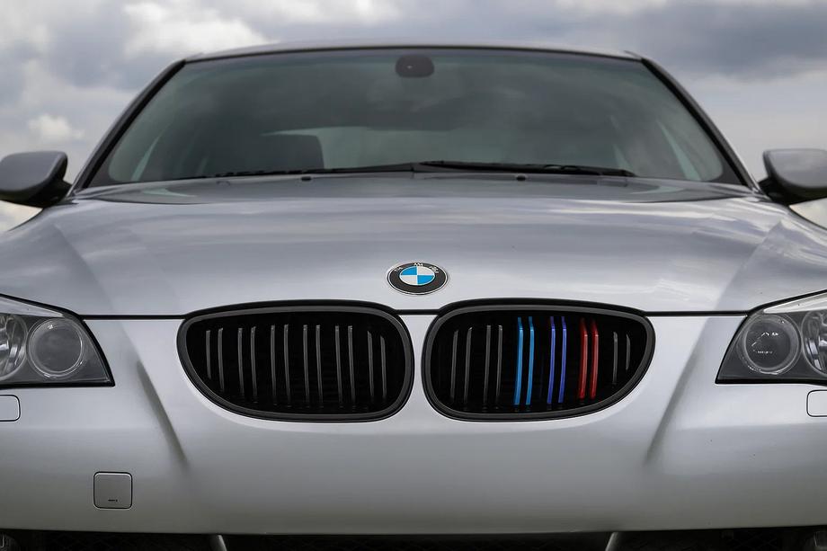 BMW řada 5 E60/E61 2003–2010 Ledvinky M-Look (M-Color) Image