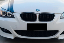 BMW řada 5 E60/E61 2003–2010 Ledvinky M-Look (lesklá černá s chromovým lemem) fotografie 1