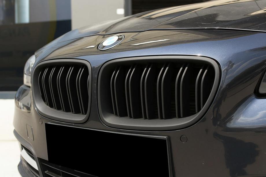 BMW řada 5 F10/F11 2010–2016 Mřížky chladiče (ledvinky) M-Look, černé matné Image