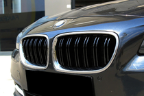BMW řada 5 F10/F11 2010–2016 Ledvinky M-Look (lesklá černá s chromovým lemem) fotografie 1