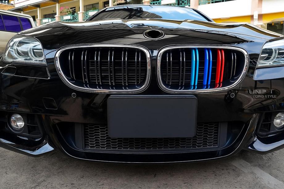 BMW řada 5 F10/F11 2010–2016 Ledvinky M-Look (M-Color s chromovým rámečkem) Image