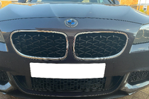 BMW řada 5 F10/F11 2010–2016 Ledvinky Diamond Black (chromový rámeček) fotografie 1