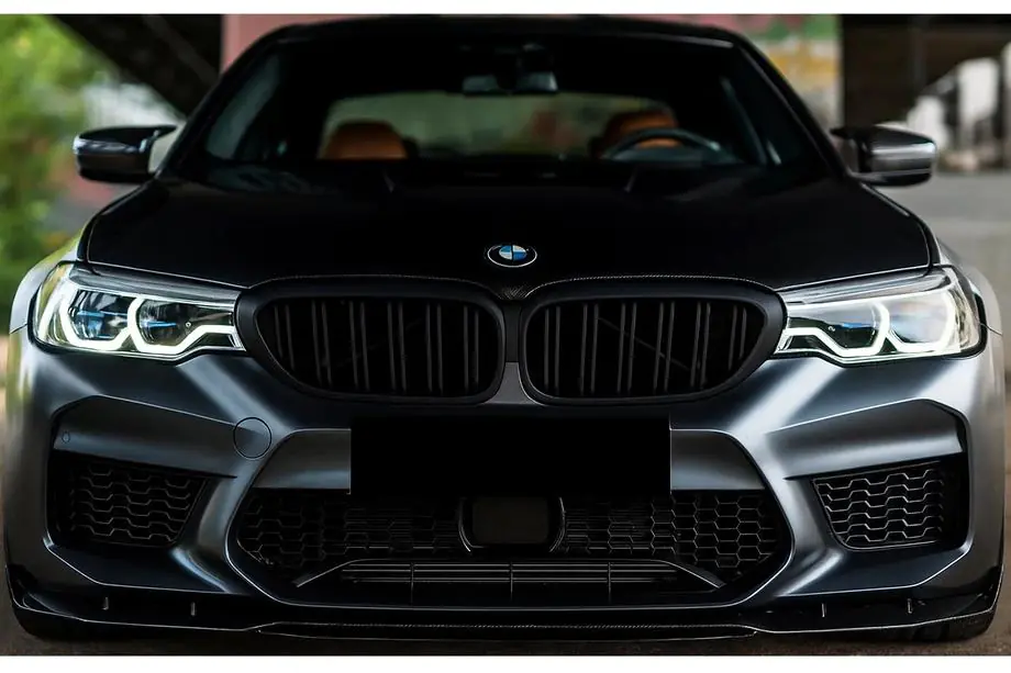 BMW řada 5 G30/G31 2017–2023 Ledvinky M-Look (2017-2020, matná černá) Image