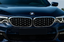 BMW řada 5 G30/G31 2017–2023 Ledvinky Diamond Silver V1 (2017-2020, chromovaná obruba) fotografie 1
