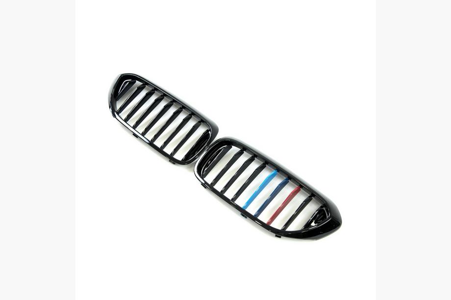 BMW řada 5 G30/G31 2017–2023 Ledvinky (mřížka chladiče) 1 Bar (2017-2020, M-Color) Fotografie 4