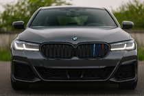 BMW řada 5 G30/G31 2017–2023 Ledvinky 1 Bar (2021+, M-Color) fotografie 1