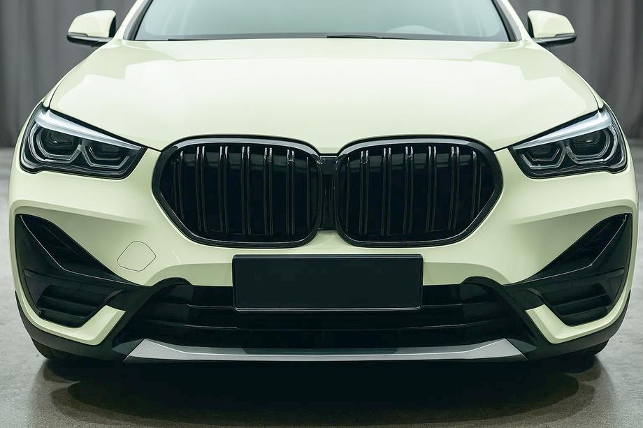 BMW X1 F48 2015–2022 M-Look ledvinky (2020-2022, lesklá černá) Image