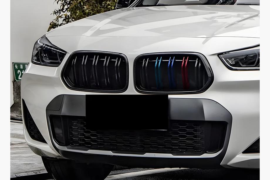 BMW X2 F39 2018–2023 Ledvinky M-Look (M-Color) Image