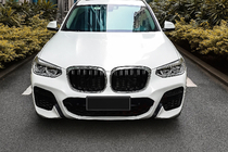 BMW X3 G01 2018– M-Look ledvinky (2018-2021, lesklá černá s chromovým lemováním) fotografie 1