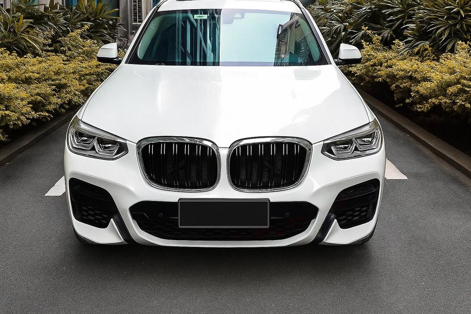 BMW X3 G01 2018– M-Look ledvinky (2018-2021, lesklá černá s chromovým lemováním) Image