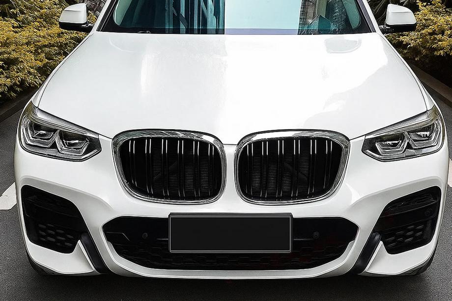 BMW X4 G02 2018– M-Look ledvinky (2018-2021, lesklá černá s chromovým lemováním) Fotografie 1