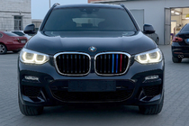 BMW X3 G01 2018– Ledvinky 1 Bar (2018-2021, M-Color s chromovým lemem) fotografie 1