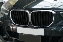 BMW X5 G05 2019–2026 Ledvinky M-Look (2019-2022, lesklá černá s chromovým lemem) fotografie 1