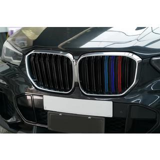Ledvinky M-Look (2019-2022, M-Color s chromovou lištou) BMW X5 G05 2019–2026 fotografie 1