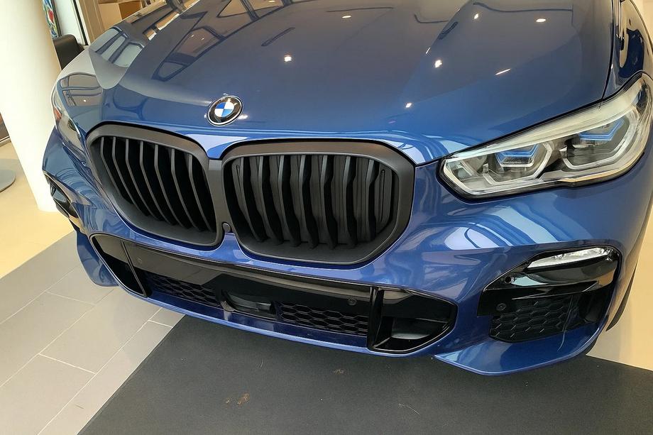 BMW X5 G05 2019–2026 Ledvinky 1 Bar (2019-2022, černá matná) Image
